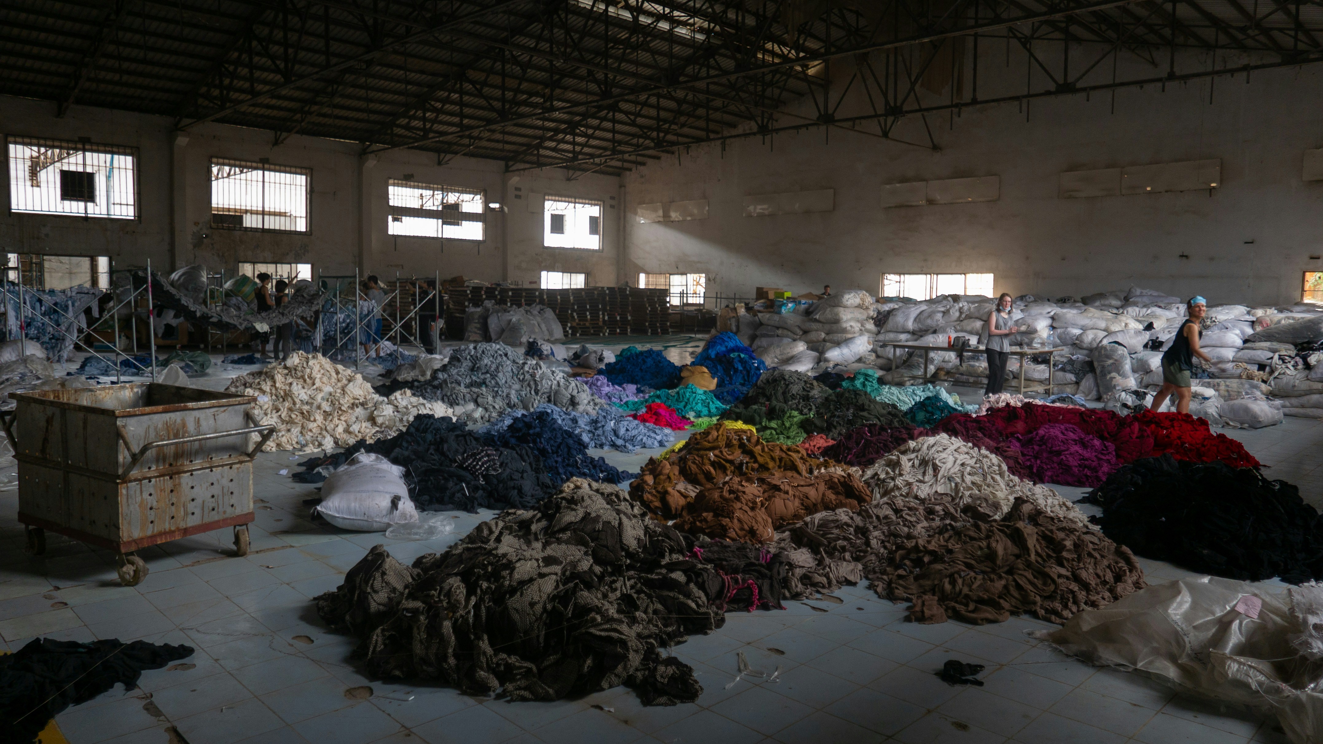 fast fashion landfill